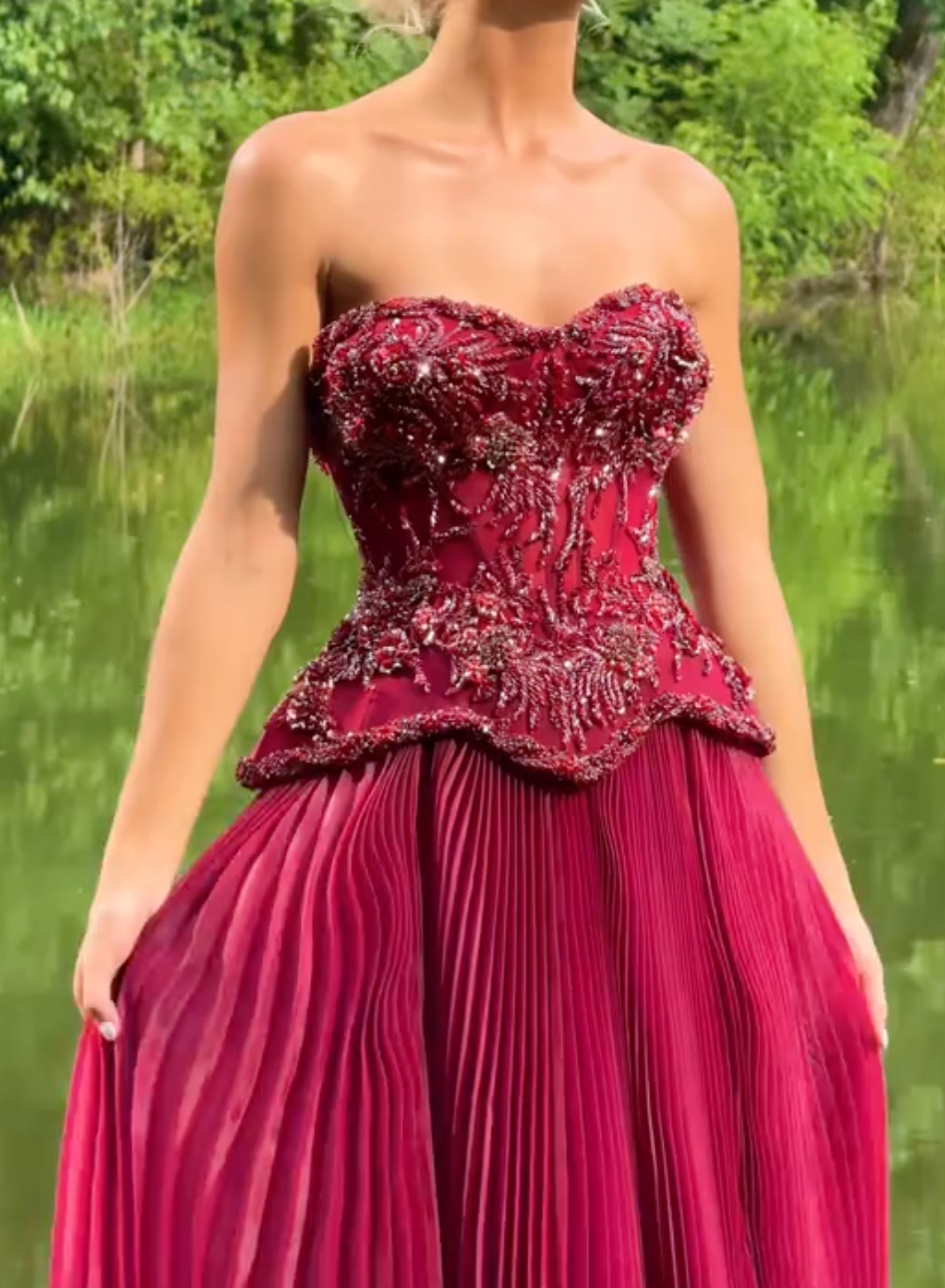 Women's Burgundy Strapless Corset Pleated Formal Dress