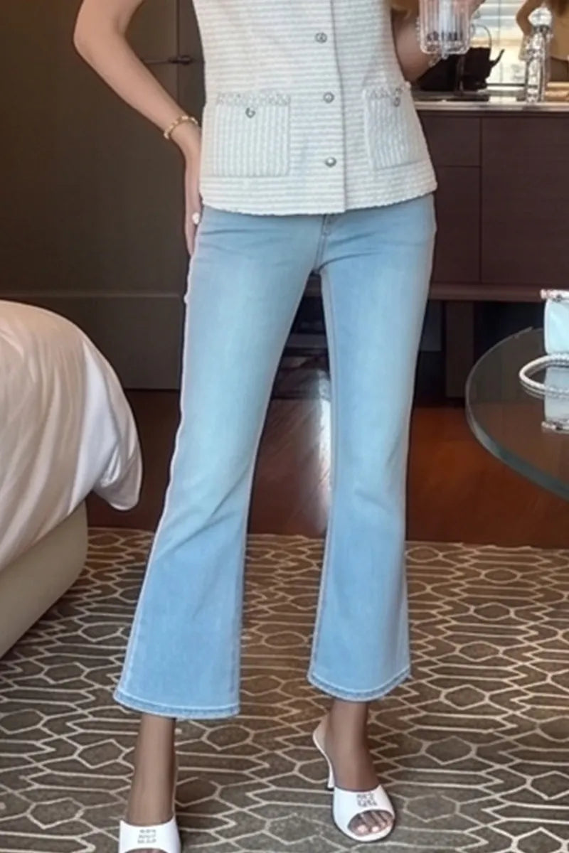 Women's Minimalist Cropped Bootcut Casual Jeans