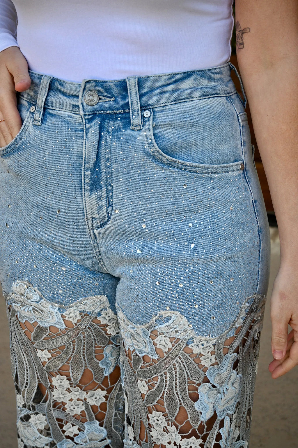 Women's Elegant Lace Panel Rhinestone Jeans