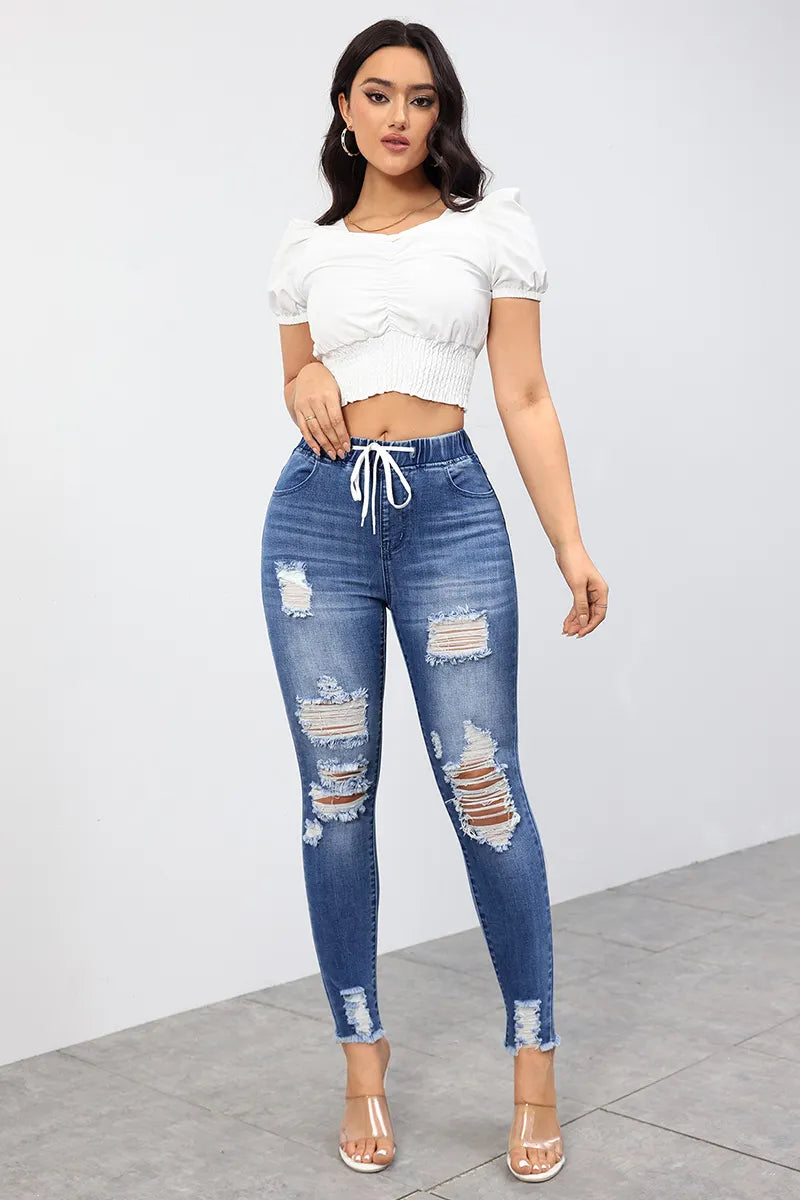 Women‘s Drawstring Waist Slim Fit Destroyed Jeans