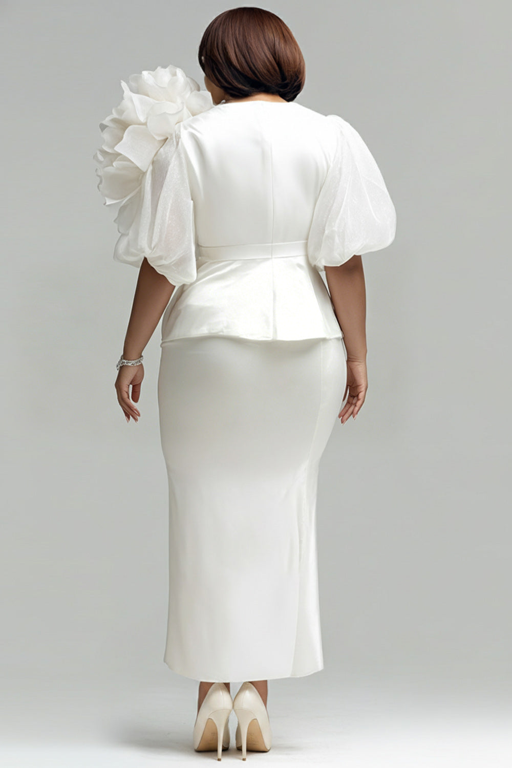 White Round Neck Short Sleeve 3D Satin Two Piece Skirt Sets