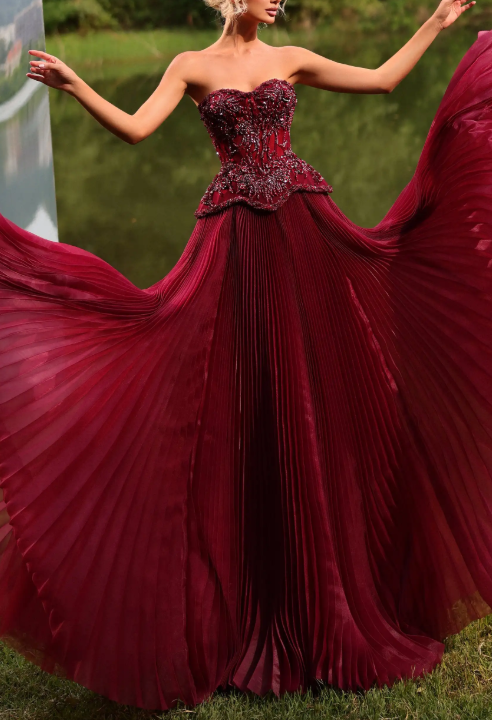 Women's Burgundy Strapless Corset Pleated Formal Dress