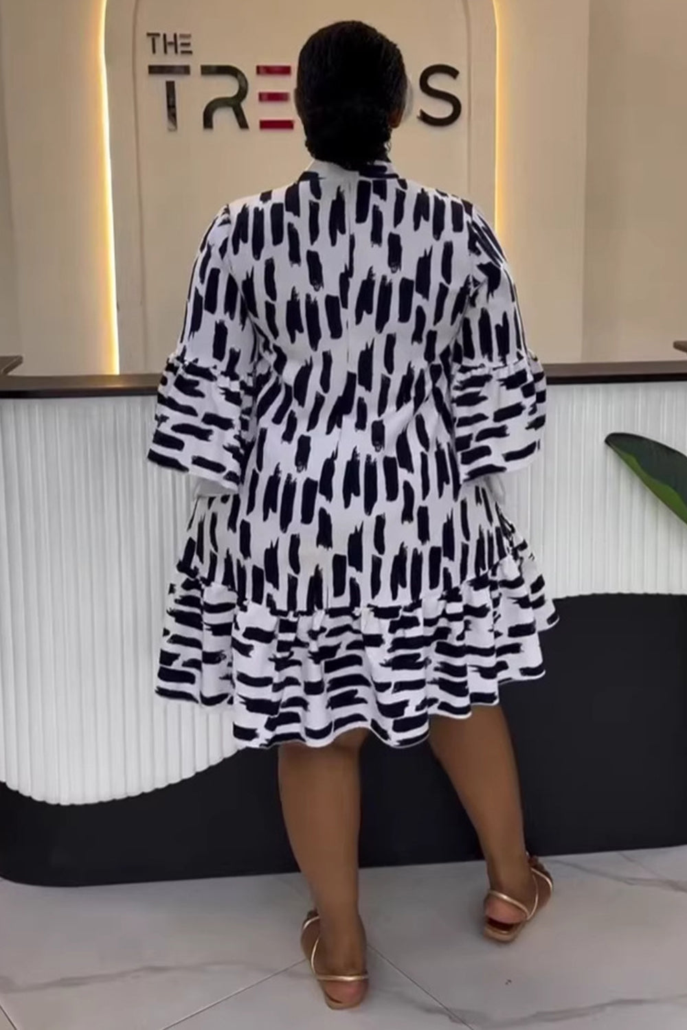 V Neck Flare Sleeve Ruffle All Over Print Loose Fit Mini Dresses-Burgundy