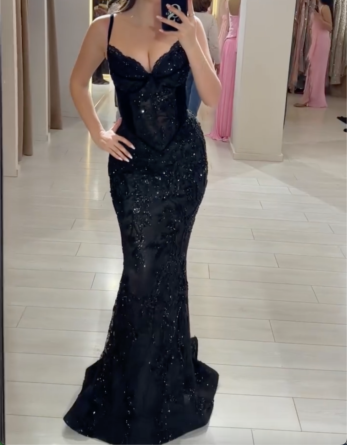 Black Sweetheart Neck Lace Evening Dress - Sparkling Beaded Floral Formal Gown