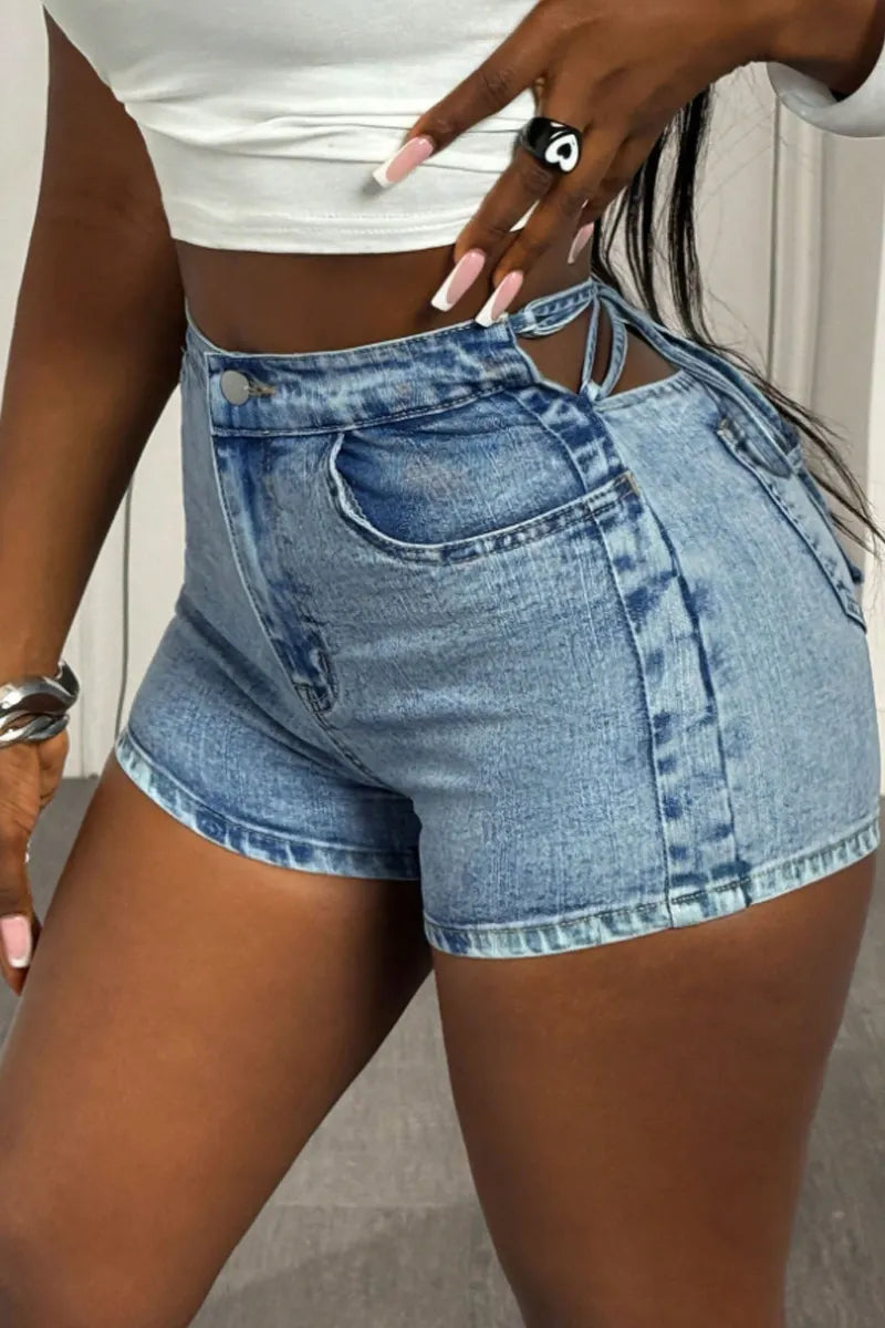 Hot Selling Women's Casual Back Hollow Denim Shorts